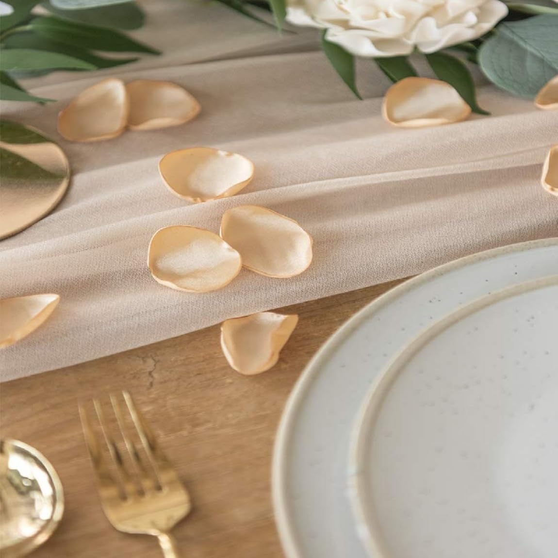 200pcs Silk Rose Petals for Wedding Decoration Champagne