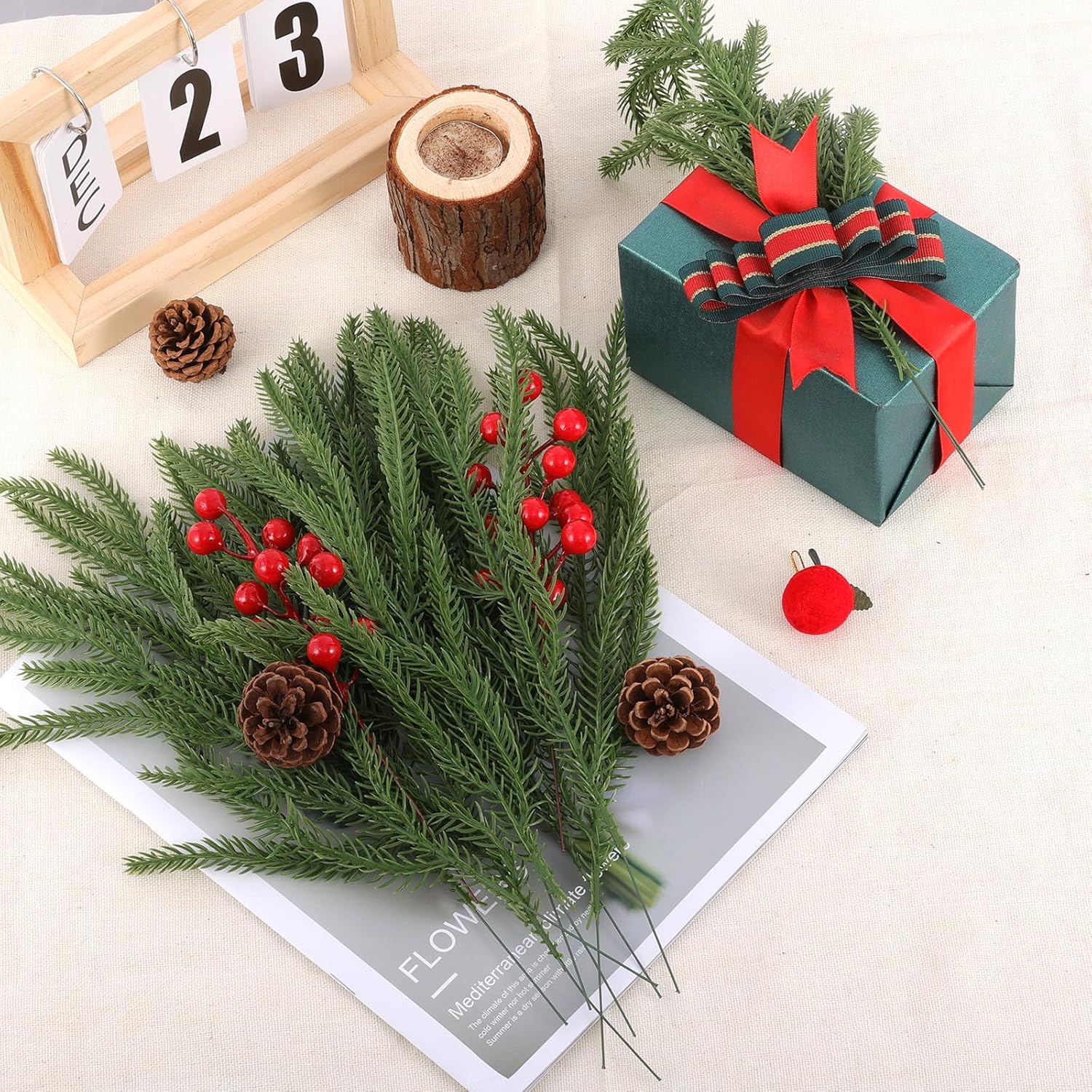 40 Pcs Red Artificial Berry Stems for Christmas Decor