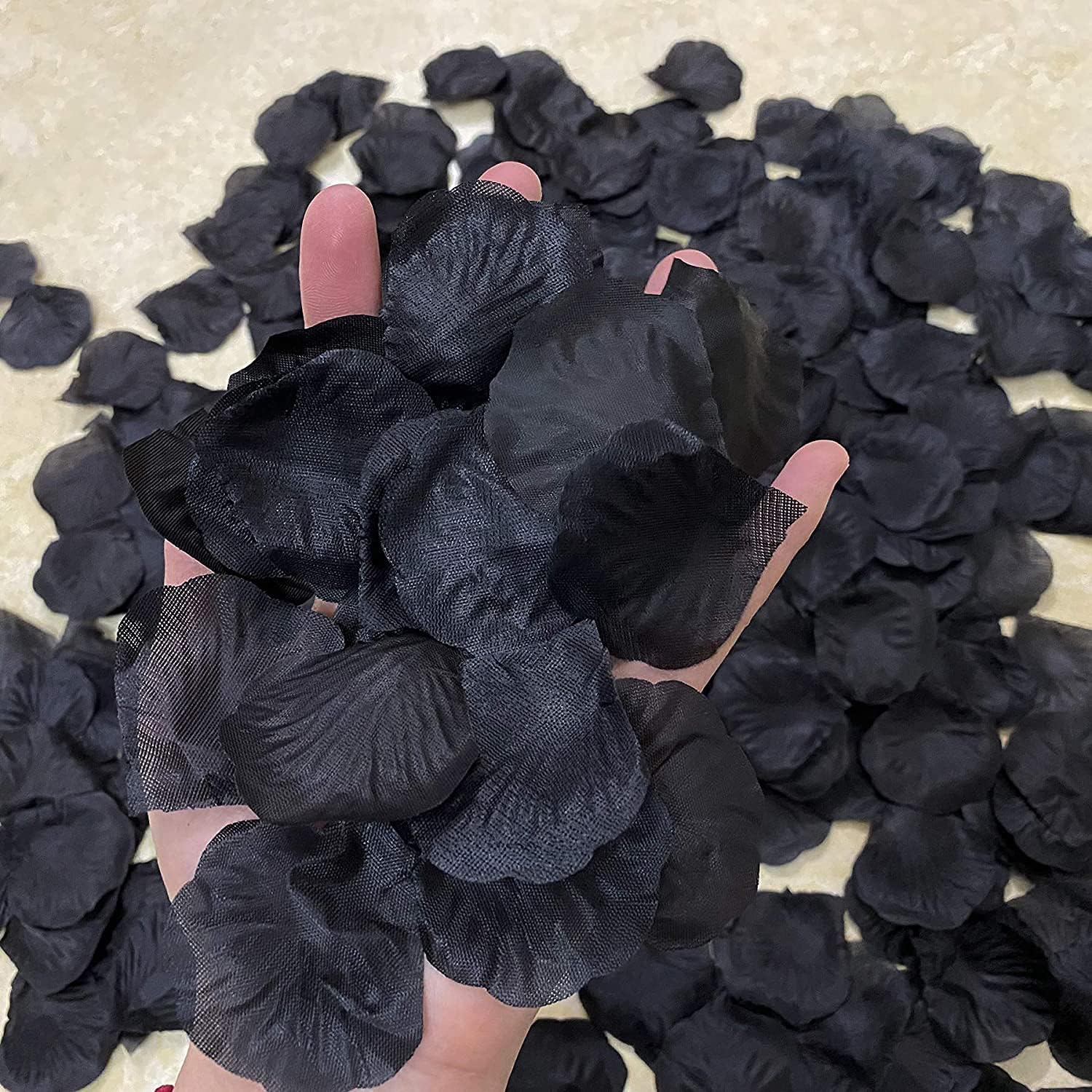 900pcs White Purple Black Artificial Silk Rose Petals for Wedding Events