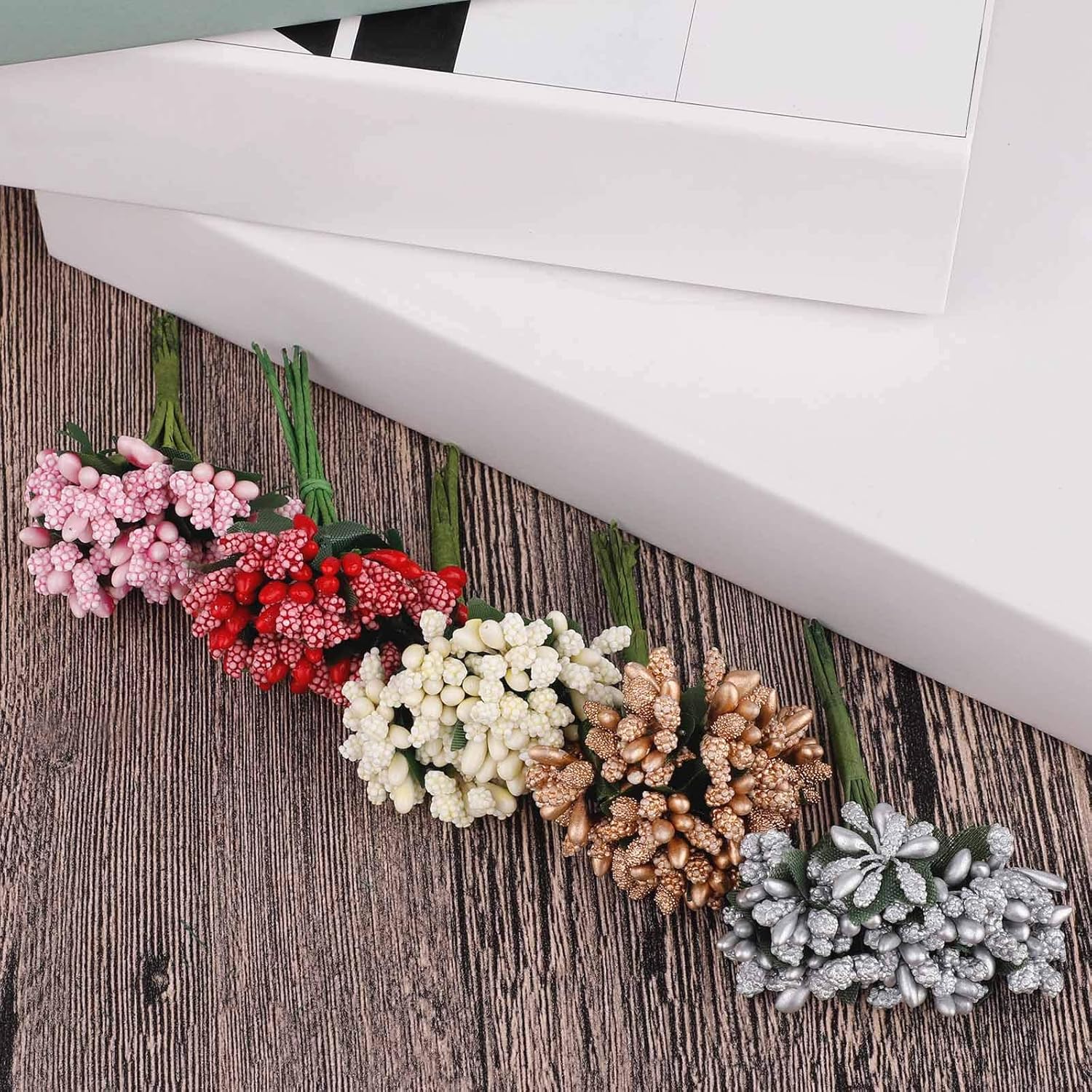 LAOSEP RTWAY 144 Pcs Artificial Pip Berry Picks White